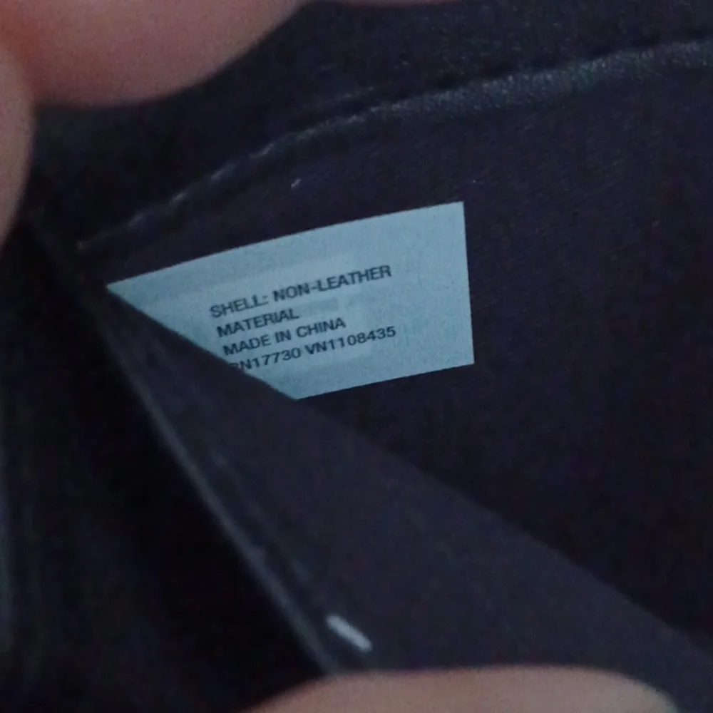 Universal Thread Wallet - Picture 11 of 13